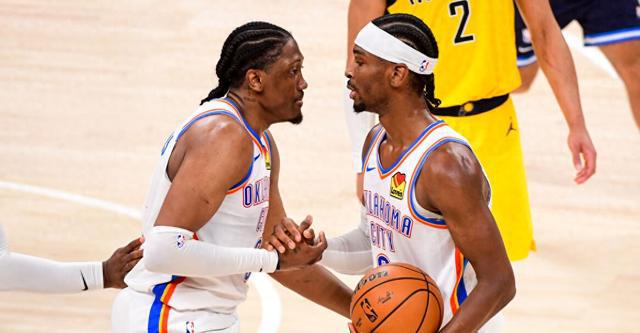 亚历山大：杰威可以扛起重任 当他表现出色时球队会大有不同