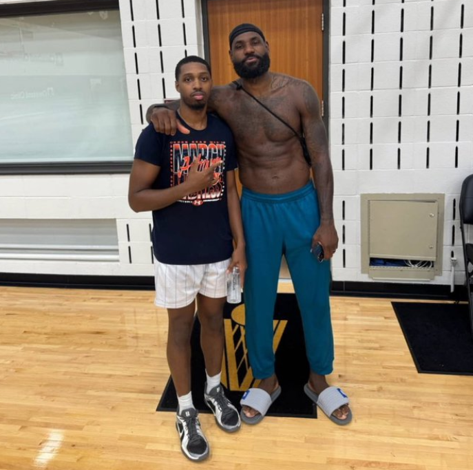 詹姆斯回应现身骑士训练馆！最新下家赔率：骑士超独行侠升至第一