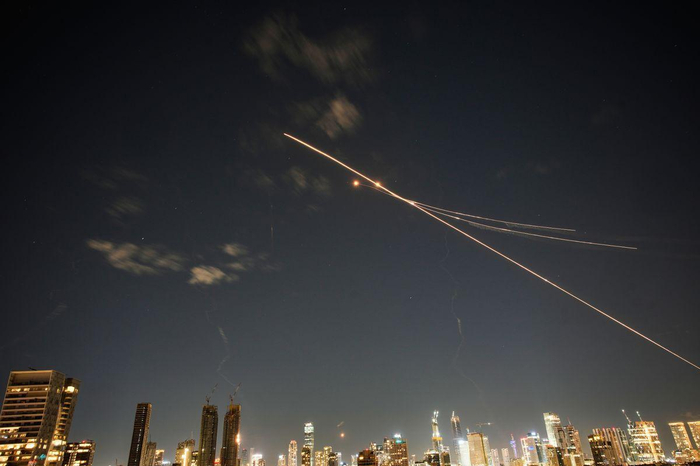 登录入口-美以空袭伊朗后，伊朗威胁退出 2026 世界杯，国际足联发声密切关注_新浪新闻